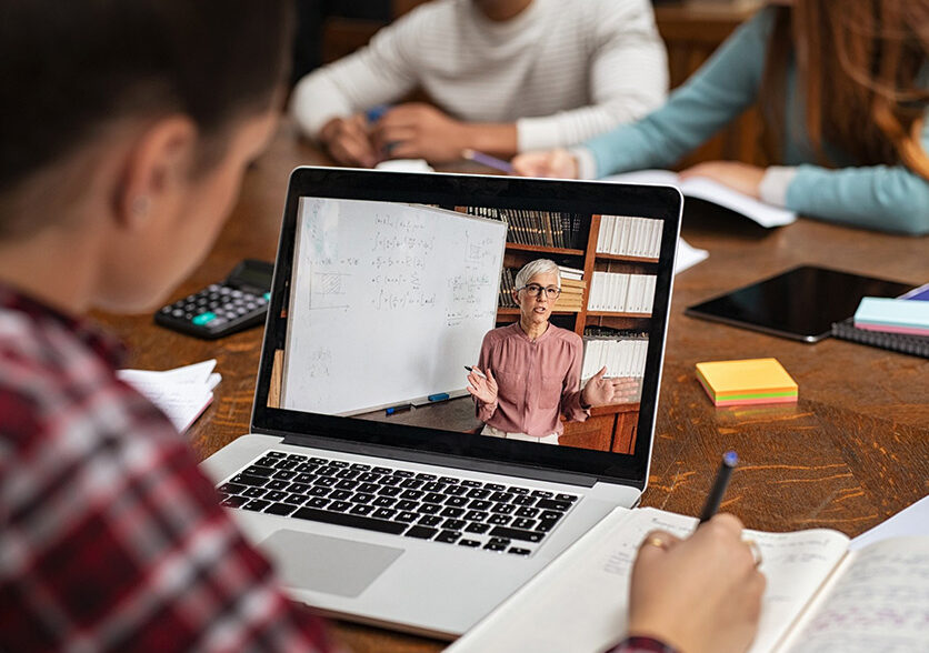 learner learning through elearning